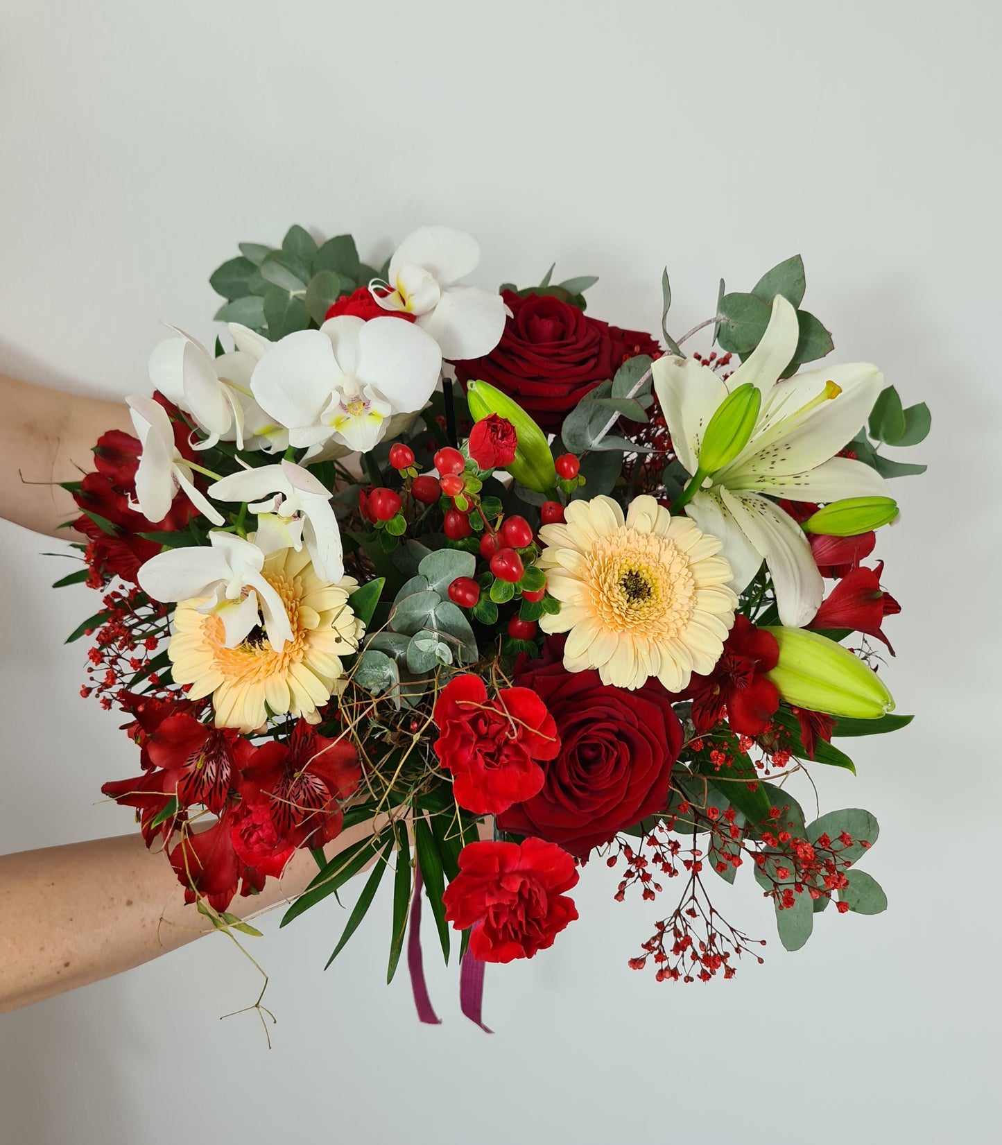 Bouquet rouge et blanc vue de dessus