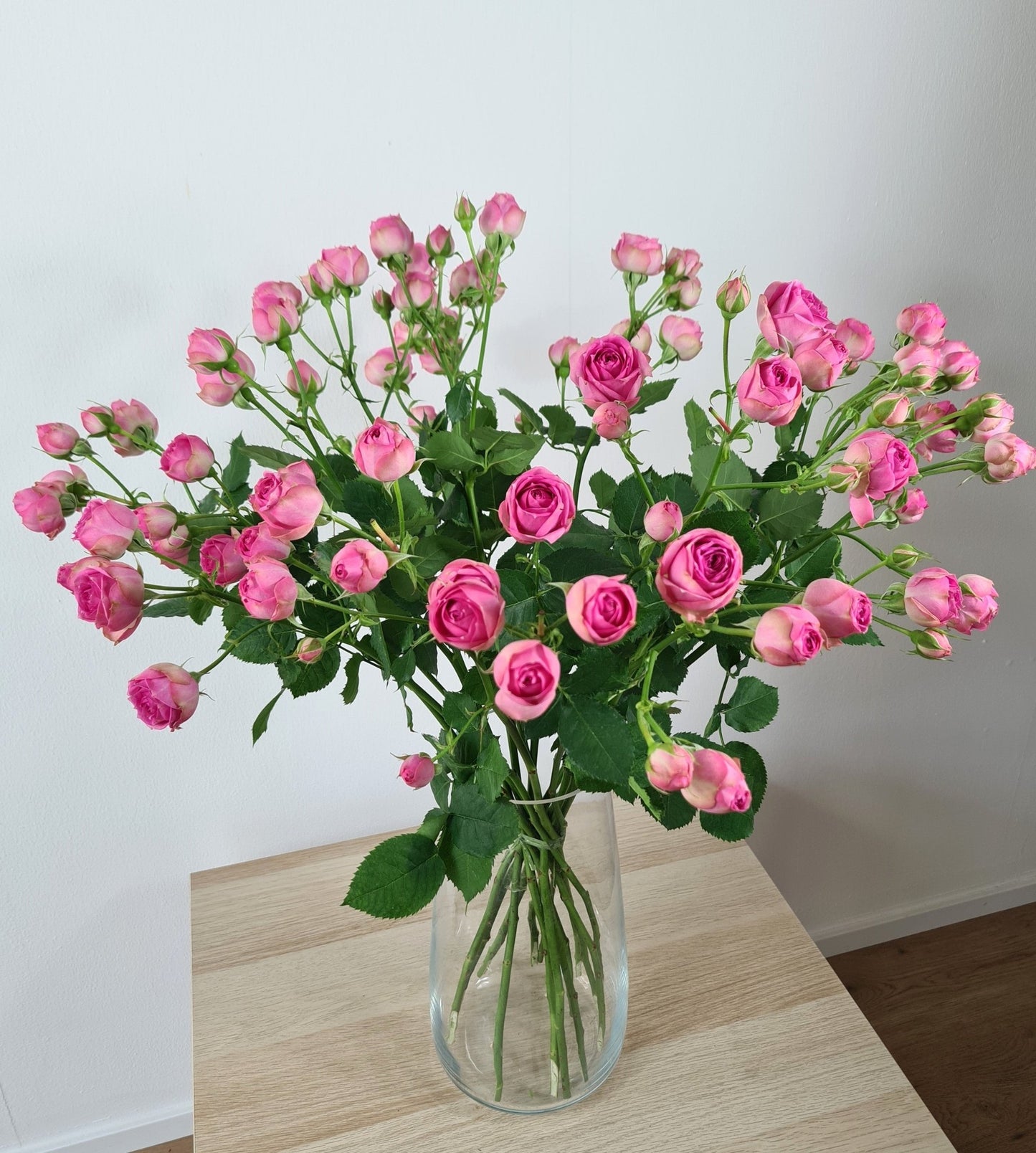 Bouquet annuel - Rose en branche - Osiris Fleurs