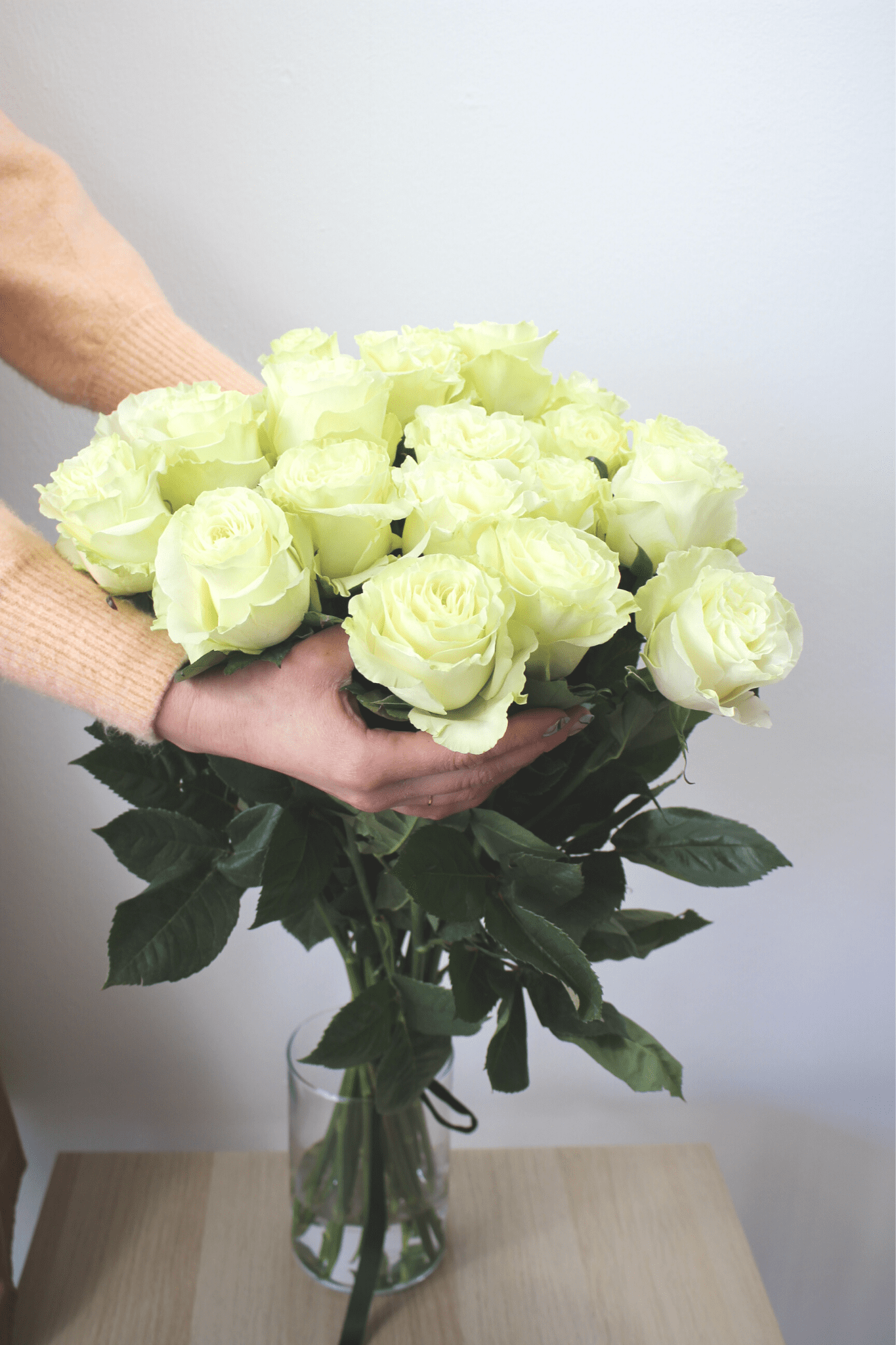Bouquet annuel - Roses Blanches - Osiris Fleurs