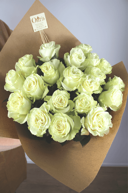 Bouquet annuel - Roses Blanches - Osiris Fleurs